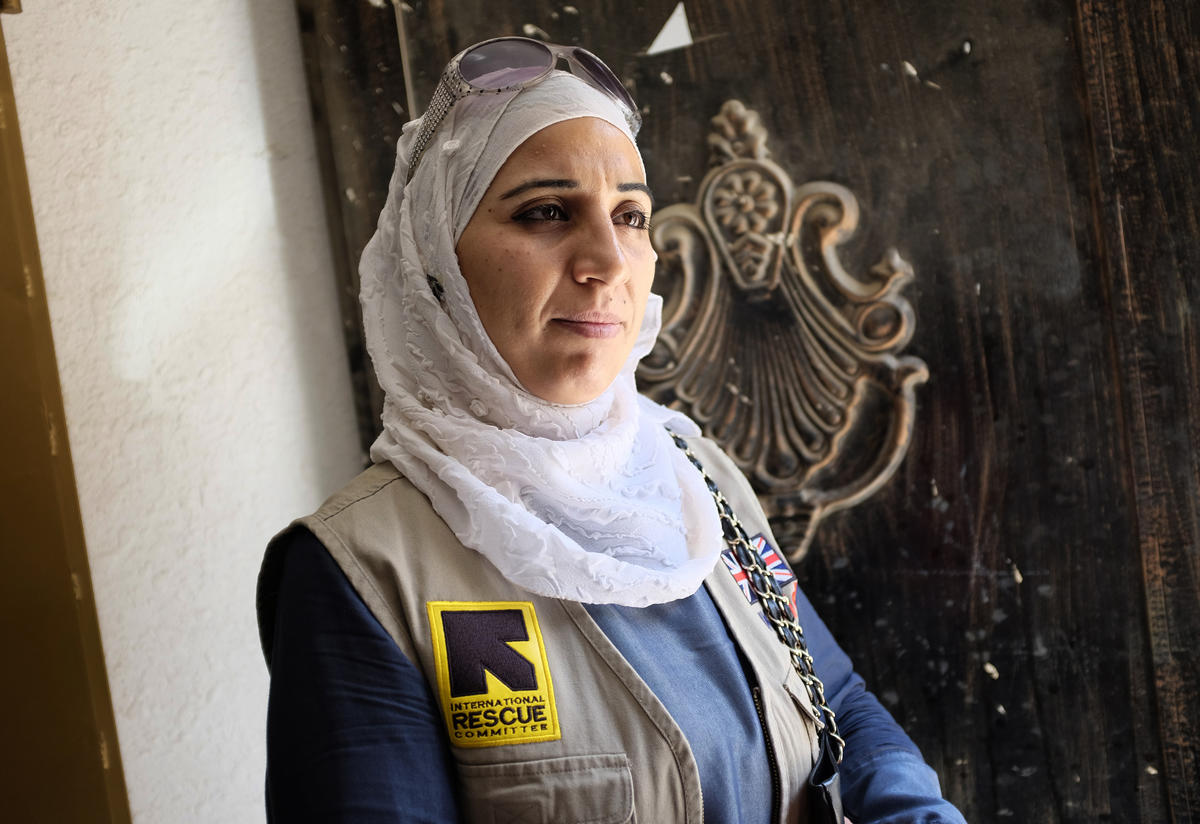 37-year-old Amira volunteers at a health clinic 37-year-old Amira volunteers at a health clinic